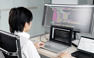 新野 ,php声明和调用变量的符号是什么？
